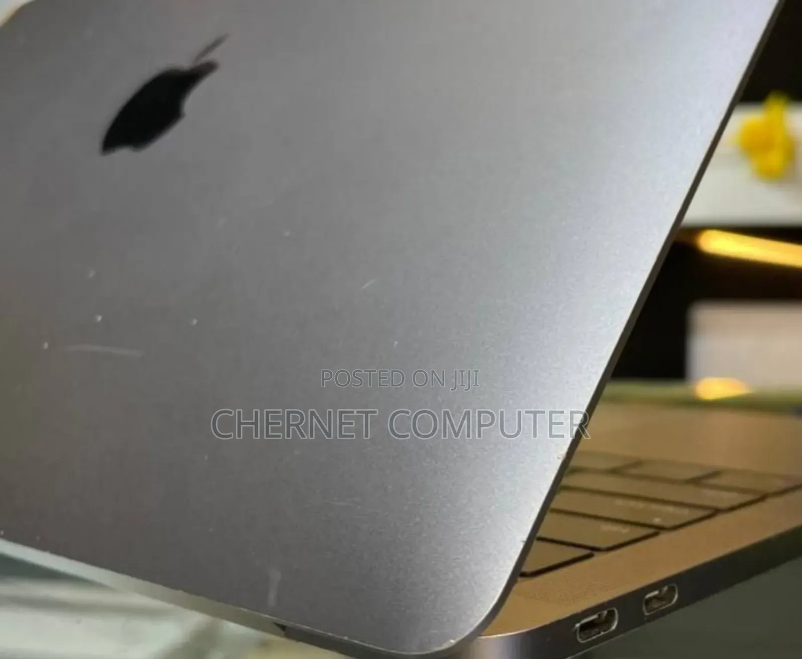 New Laptop Apple MacBook Pro 2017 8GB Intel Core I5 SSD 128GB