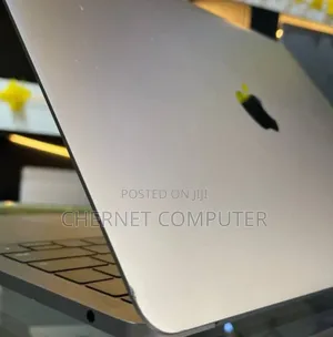 New Laptop Apple MacBook Pro 2017 8GB Intel Core I5 SSD 128GB