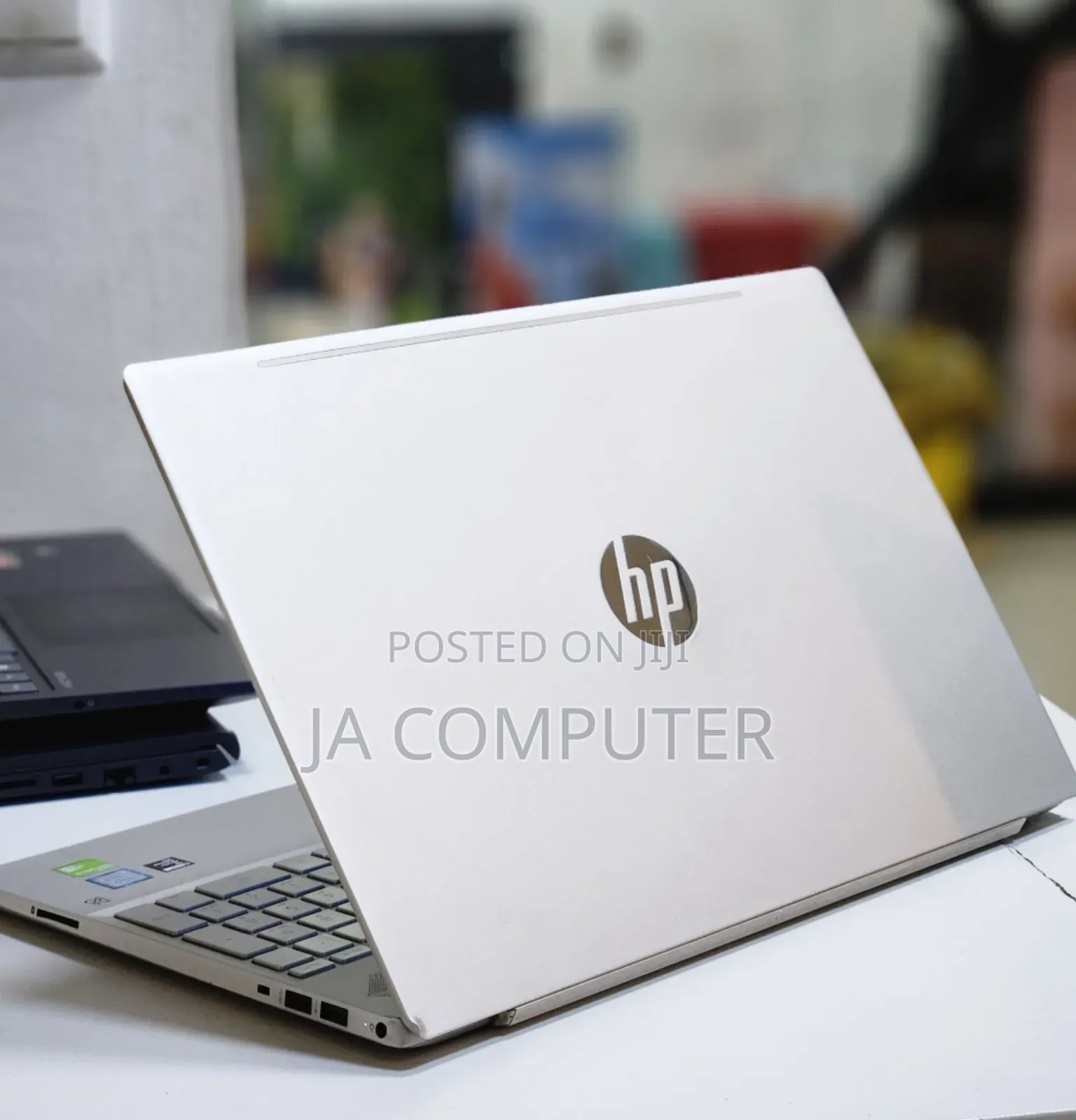 New Laptop HP Pavilion 15 8GB Intel Core I5 SSHD (Hybrid) 1.5T