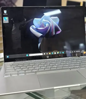 New Laptop HP Pavilion X360 8GB Intel Core I5 SSD 512GB