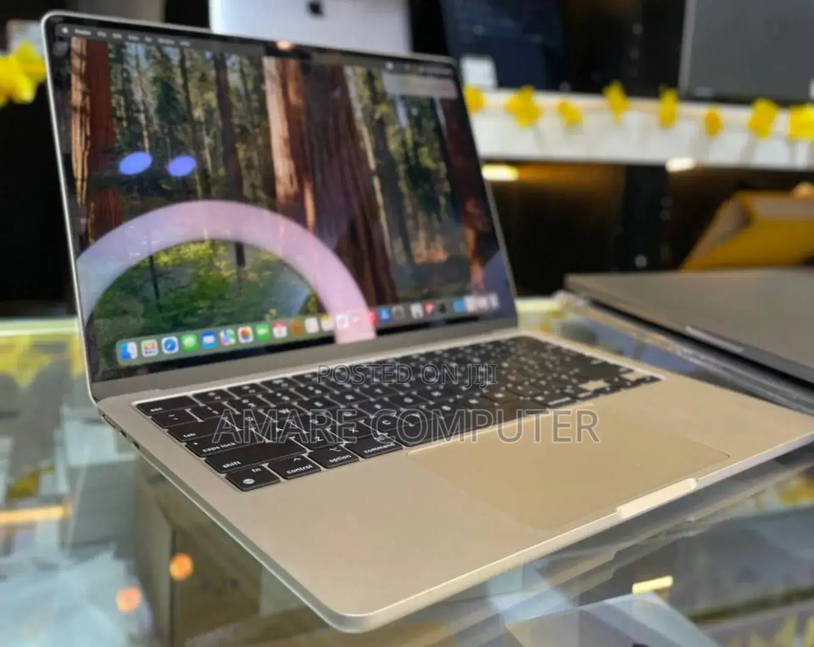 New Laptop Apple MacBook Air 2024 M3 13-Inch 16GB Apple M3 SSD 512GB