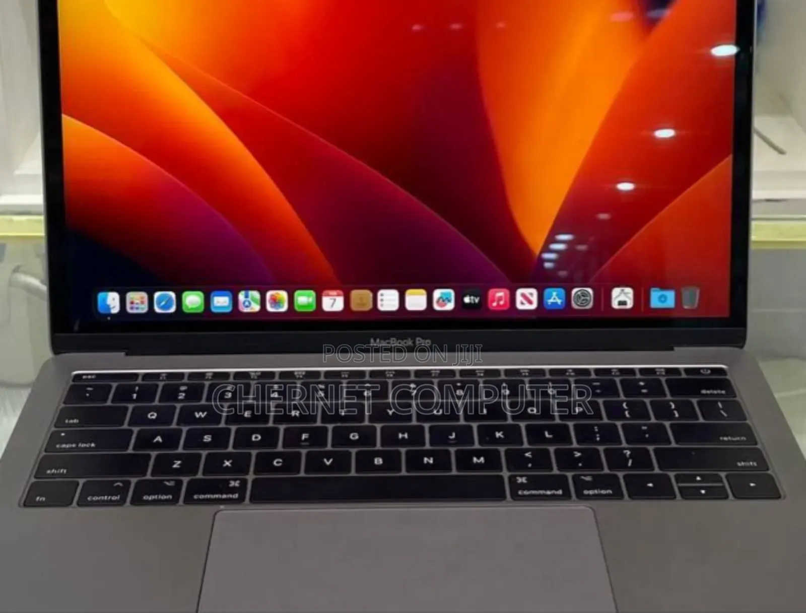 New Laptop Apple MacBook Pro 2017 16GB Intel Core I5 SSD 512GB