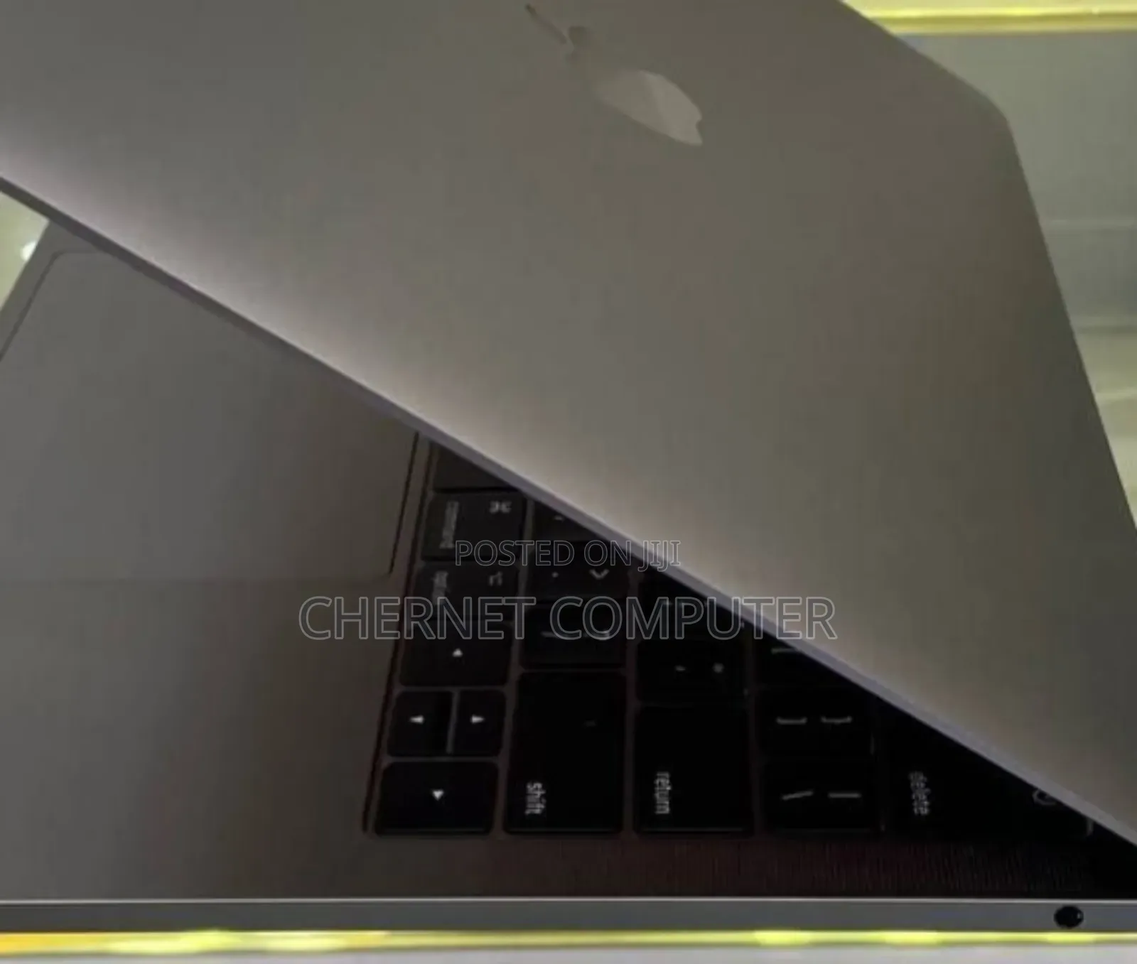 New Laptop Apple MacBook Pro 2017 16GB Intel Core I5 SSD 512GB