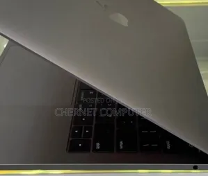 New Laptop Apple MacBook Pro 2017 16GB Intel Core I5 SSD 512GB