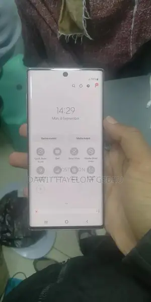 Photo - Samsung Galaxy Note 10 5G 256 GB Black