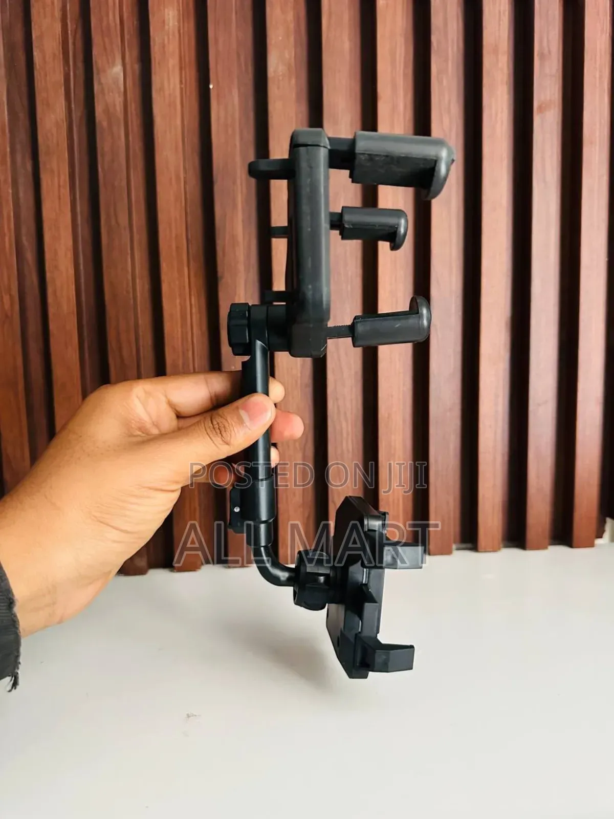 ስፓኪዪ ላይ የሚታሰር ስልክ መያዣ