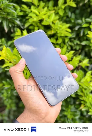 Photo - New Samsung Galaxy S22+ 5G 128 GB Black