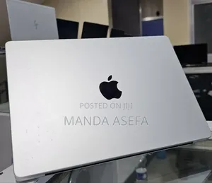 New Laptop Apple MacBook Pro 8GB Apple M3 SSD 512GB