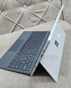 New Laptop Microsoft Surface Pro 7 16GB Intel Core I7 SSD 256GB