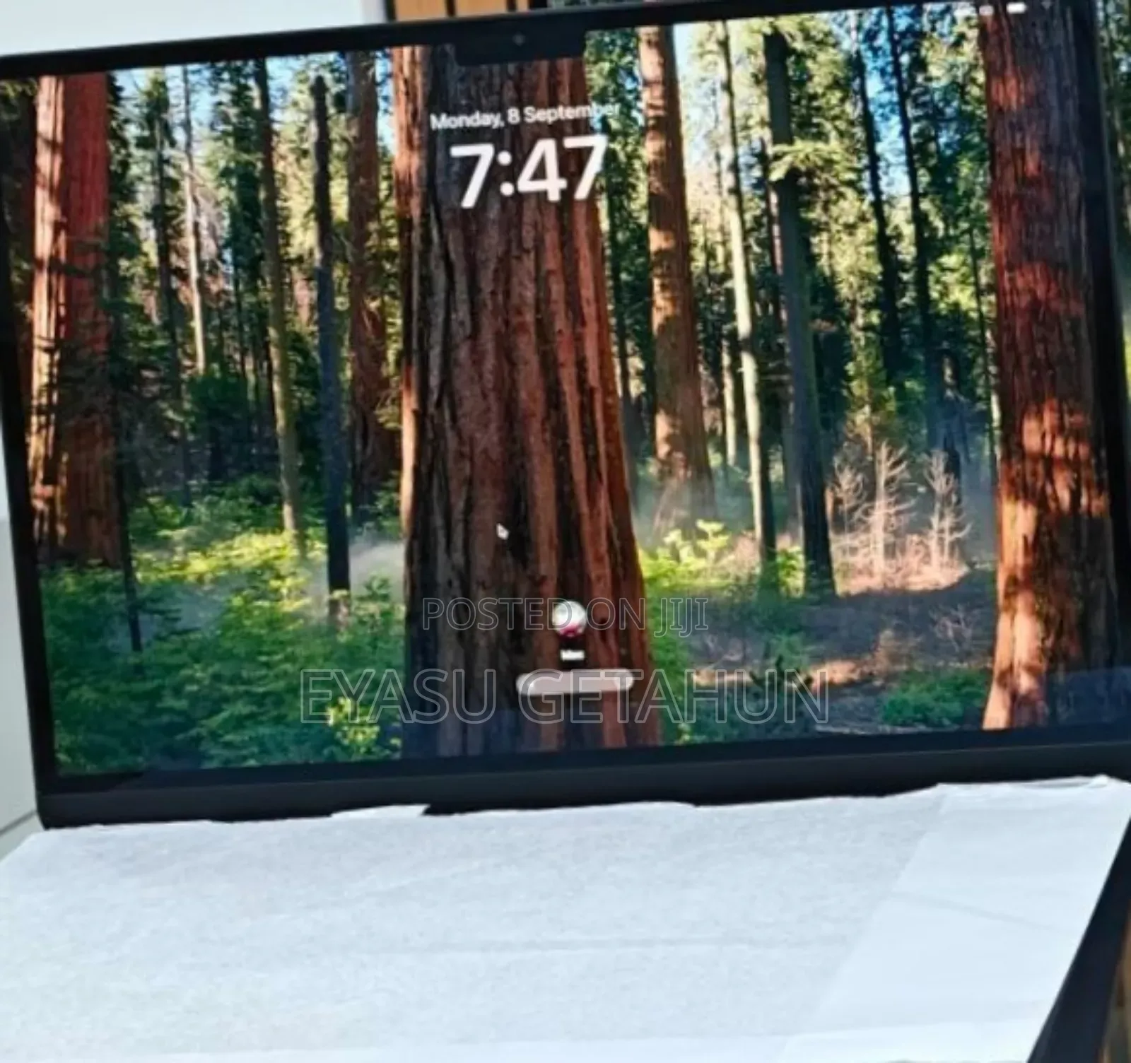 New Laptop Apple MacBook Air 2025 M4 13-Inch 16GB Apple M4 SSD 256GB