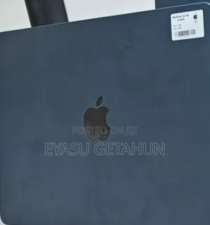 New Laptop Apple MacBook Air 2025 M4 13-Inch 16GB Apple M4 SSD 256GB