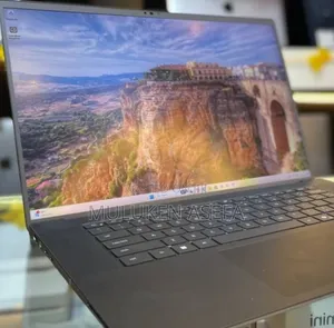 New Laptop Dell Precision 5690 32GB Intel Core Ultra 7 SSD 1T