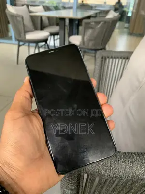 Photo - Apple iPhone 11 Pro Max 256 GB Black