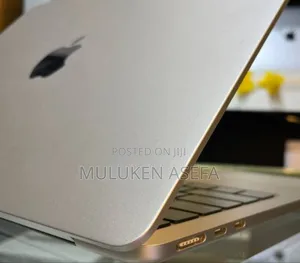 New Apple MacBook Air 2024 M3 13-Inch 16GB Apple M4 SSHD (Hybrid) 512GB