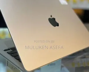 New Apple MacBook Air 2024 M3 13-Inch 16GB Apple M4 SSHD (Hybrid) 512GB