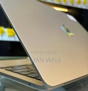 Photo - New Laptop Apple MacBook Air 16GB Intel SSD 512GB