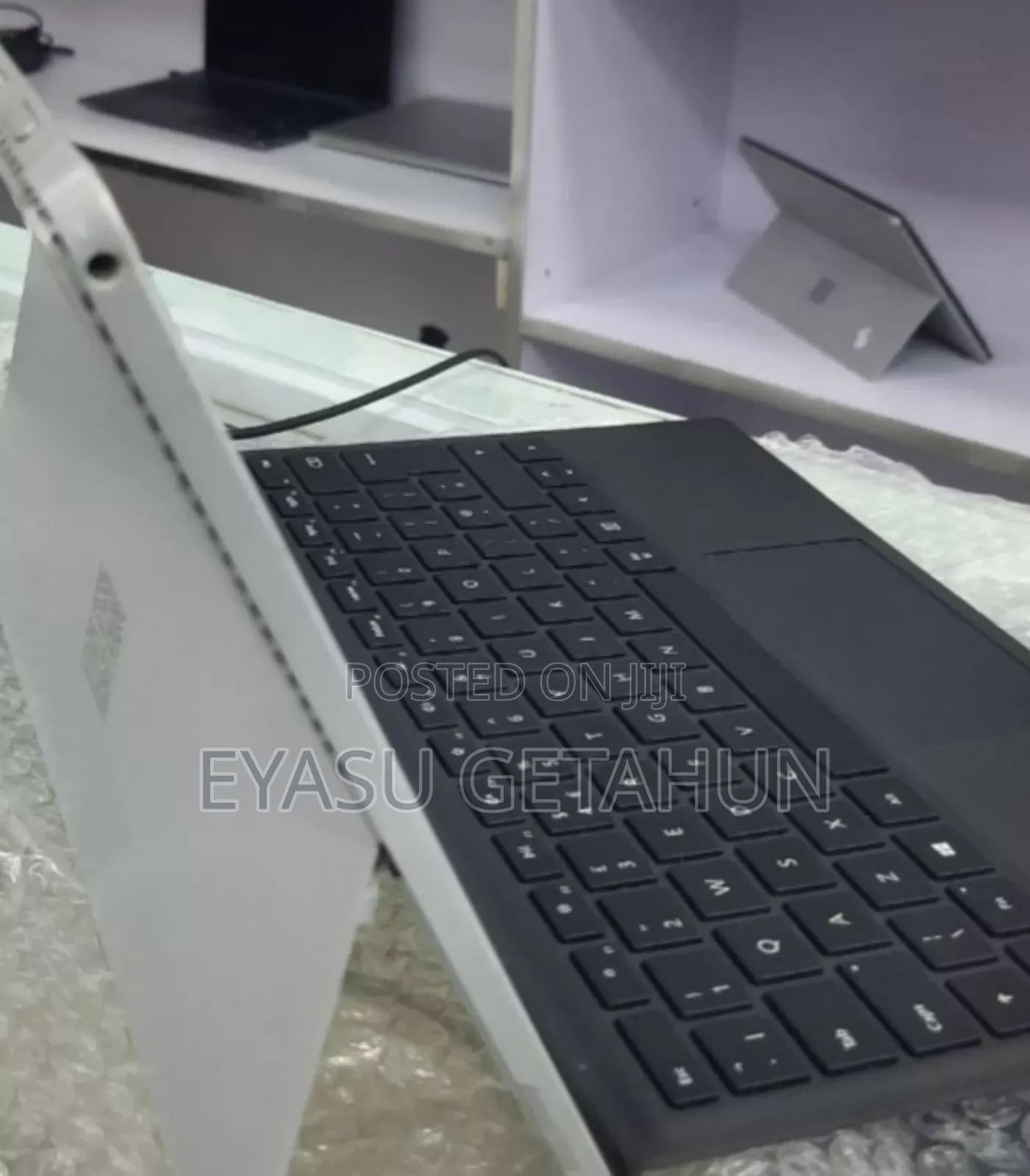 New Laptop Microsoft Surface 8GB Intel Core I5 SSD 256GB