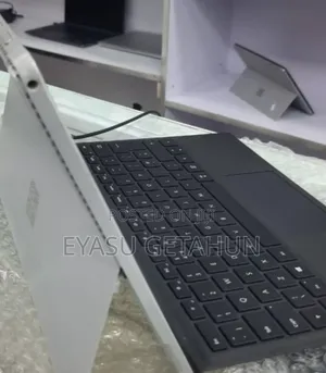 Photo - New Laptop Microsoft Surface 8GB Intel Core I5 SSD 256GB