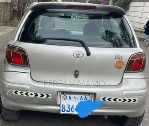 Toyota Vitz 2002 Gold