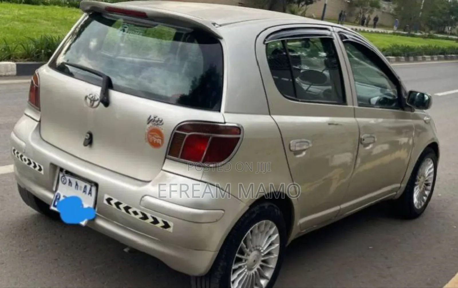 Toyota Vitz 2002 Gold