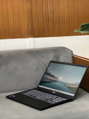 New Laptop MSI 16GB Intel Core Ultra 5 SSD 512GB