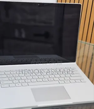 New Laptop Microsoft Surface 16GB Intel Core I7 SSD 256GB