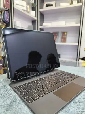 New Apple iPad Pro 12.9 (2022) 256 GB Silver