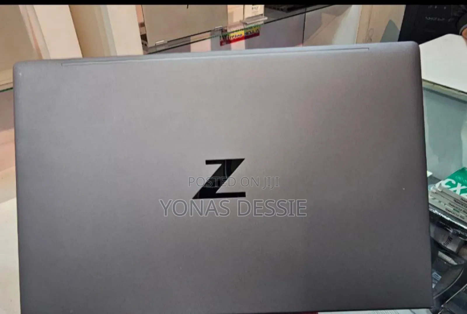 New Laptop HP ZBook Firefly G8 32GB Intel Core I7 SSD 512GB