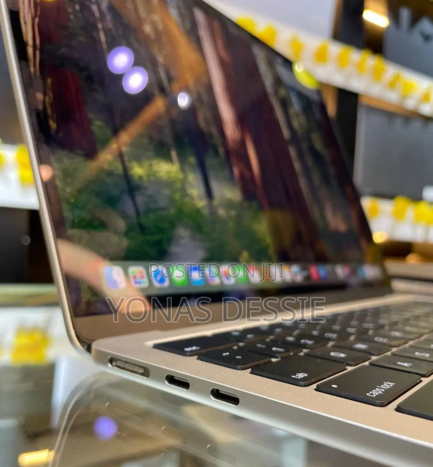 New Laptop Apple MacBook Air 2024 M3 13-Inch 16GB SSD 512GB