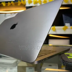 Photo - New Laptop Apple MacBook Pro 2017 8GB Intel Core I5 SSD 128GB