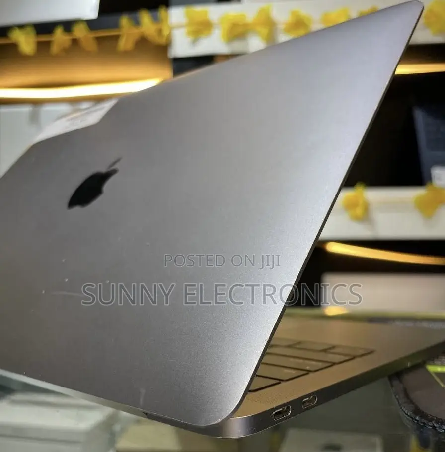 New Laptop Apple MacBook Pro 2017 8GB Intel Core I5 SSD 128GB