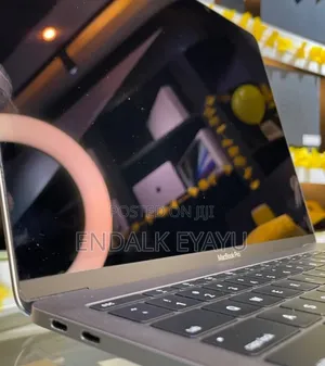 Photo - New Laptop Apple MacBook Pro 2017 8GB Intel Core I5 SSD 128GB