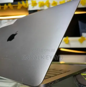 New Laptop Apple MacBook Pro 2017 8GB Intel Core I5 SSD 128GB