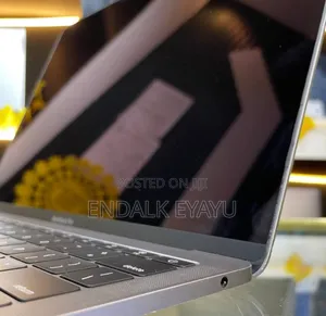 New Laptop Apple MacBook Pro 2017 8GB Intel Core I5 SSD 128GB