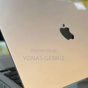 Photo - New Laptop Apple MacBook Air 2024 M3 13-Inch 16GB Apple M3 SSD 512GB