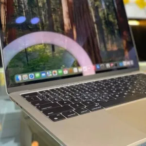 New Laptop Apple MacBook Air 2024 M3 13-Inch 16GB Apple M3 SSD 512GB