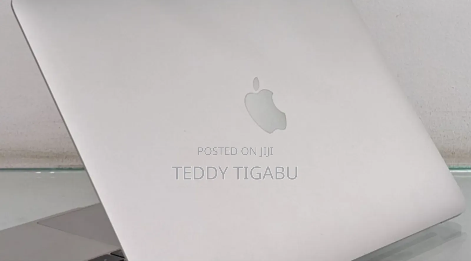 New Laptop Apple MacBook Pro 8GB Intel Core I5 SSD 256GB