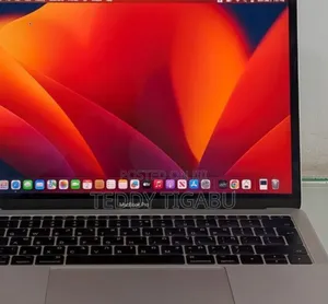 New Laptop Apple MacBook Pro 8GB Intel Core I5 SSD 256GB