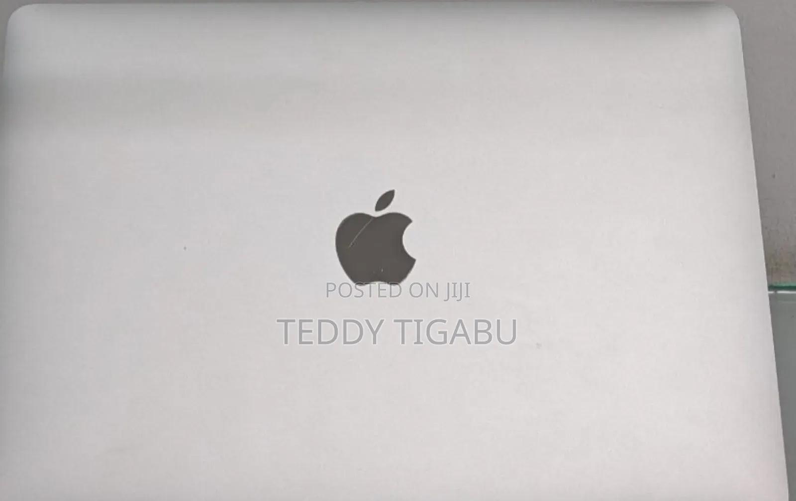 New Laptop Apple MacBook Pro 8GB Intel Core I5 SSD 256GB