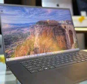 New Laptop Dell Precision 5690 32GB Intel Core Ultra 7 SSD 1T