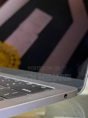 New Laptop Apple MacBook Pro 2017 8GB Intel Core I5 SSD 128GB