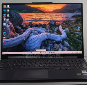 New Laptop Lenovo 16GB Intel Core I7 SSD 1T
