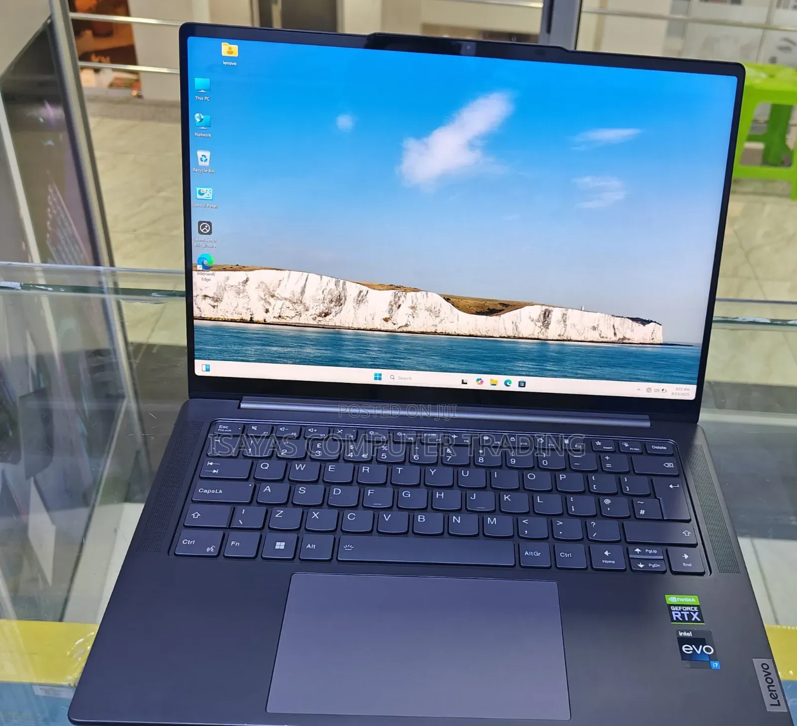 New Laptop Lenovo Yoga 700 16GB Intel Core I7 SSD 1T