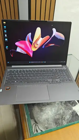 New Laptop Lenovo ThinkPad Yoga 32GB AMD Ryzen 7 SSD 1T