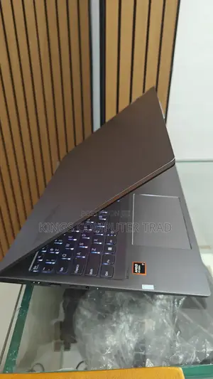 New Laptop Lenovo ThinkPad Yoga 32GB AMD Ryzen 7 SSD 1T