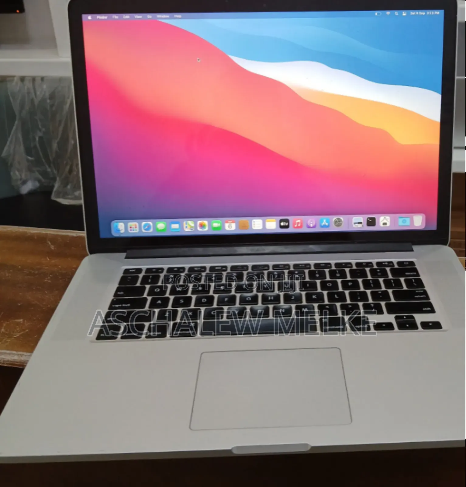 New Laptop Apple MacBook Pro 2015 16GB Intel Core I7 SSD 256GB