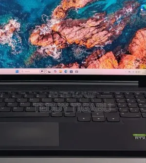 New Laptop Lenovo 16GB Intel Core I7 SSD 1T