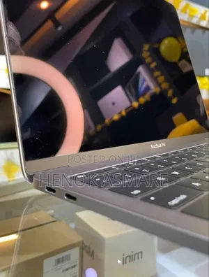 Photo - New Laptop Apple MacBook Pro 2017 8GB Intel Core I5 SSD 128GB