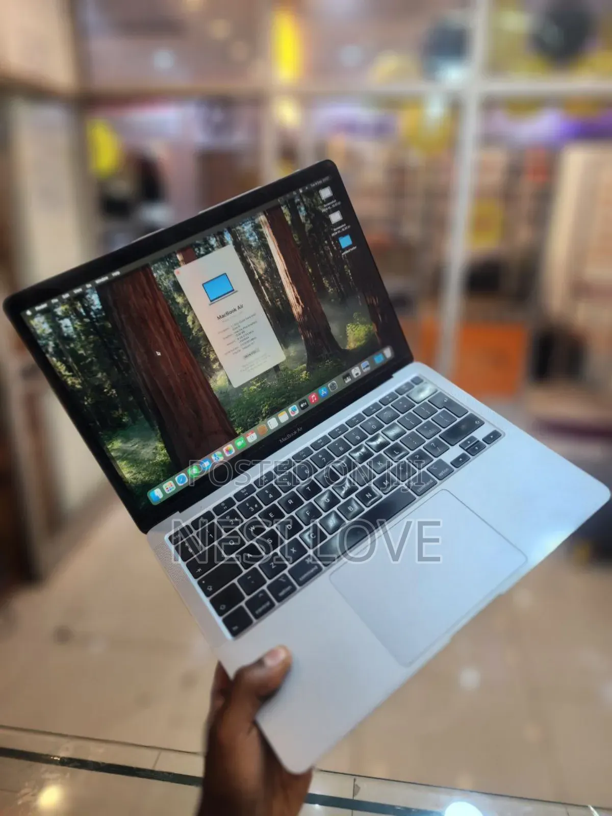 New Laptop Apple MacBook Air 2020 M1 8GB Intel Core I5 SSD 256GB