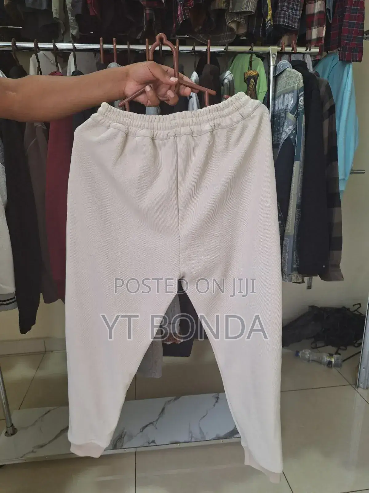 Tuta Suri / Wedram Fur, Buggy Tuta